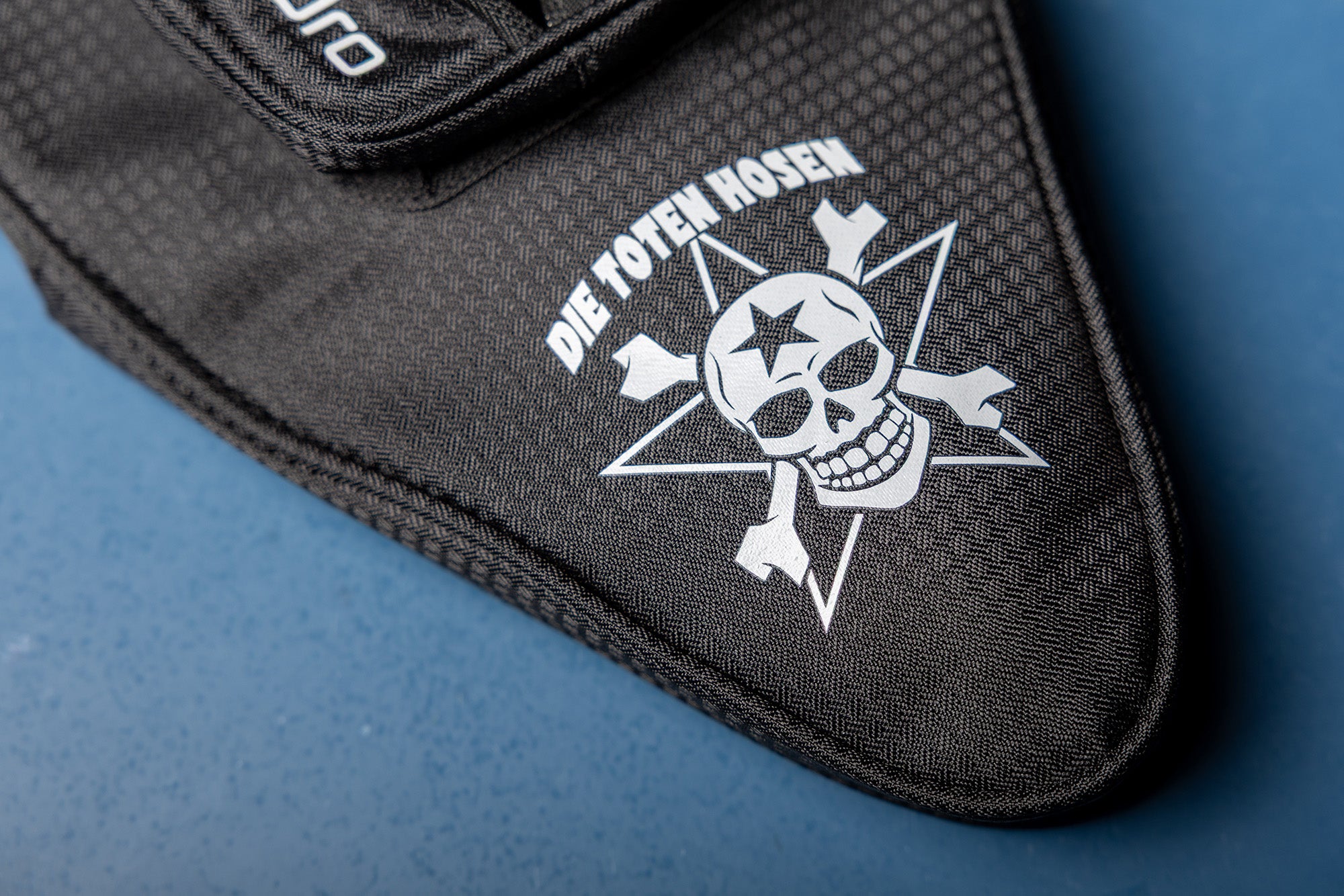 Andro basic cover "Die Toten Hosen"